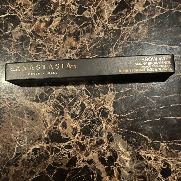 Anastasia Beverly Hills Other - Anastasia Beverly Hills Brow Pencil in Dark Brown